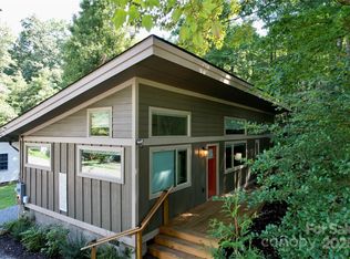 710 Rhododendron Ave, Black Mountain, NC 28711