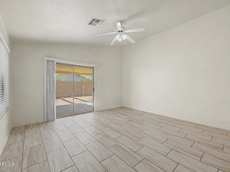 8563 W Mission Ln — Photo 5