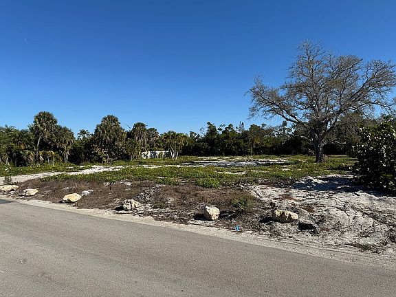 2nd image of 7723 Sanderling Rd