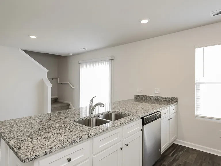 6091 Mason Tucker Dr — Photo 7