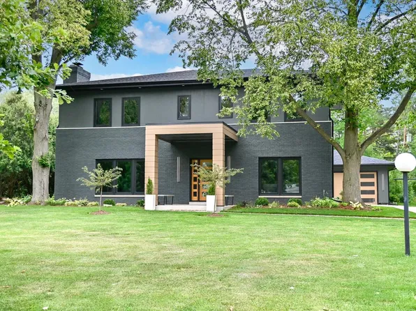 8034 North Links WAY, Fox Point, WI 53217