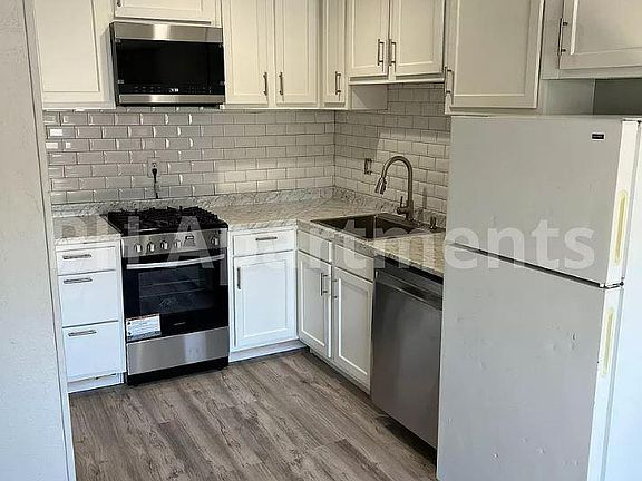 1 bed | 1 bath
Kitchen