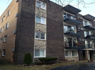 5215 Galitz St APT 4E, Skokie, IL
