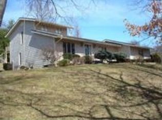 355 E Ohio Ave, Dover, OH 44622