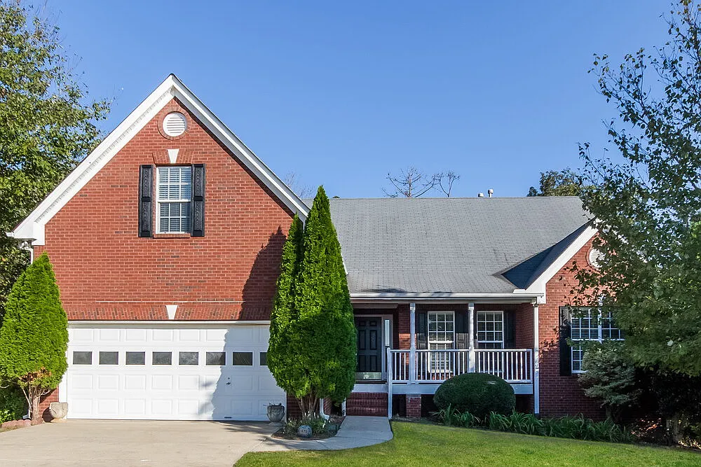 4 bed, 3.0 bath, 2122 sqft, $3,200 — Photo 1