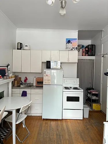 320 Cooper St Photo 1