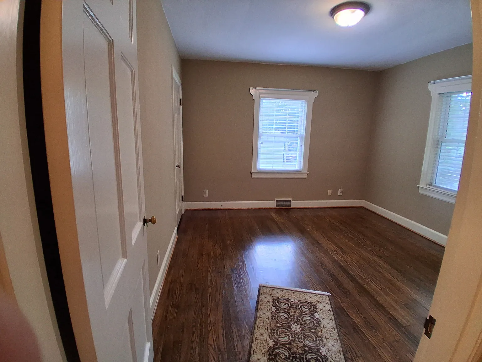 2 bed, 1296 sqft, $1,850 — Photo 3