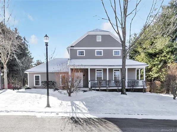 103 Periwinkle Drive #103, Middlebury, CT 06762