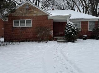 24221 Cloverlawn St, Oak Park, MI 48237