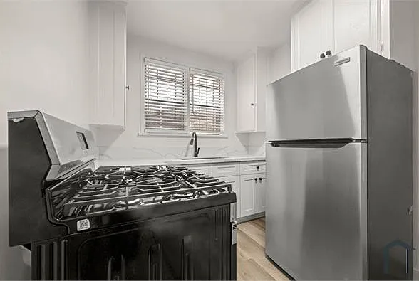 Studio, 350 sqft, $1,395 — Photo 4
