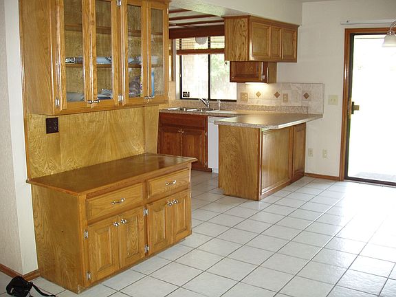 5th image of 11608 Cedar Valley Dr