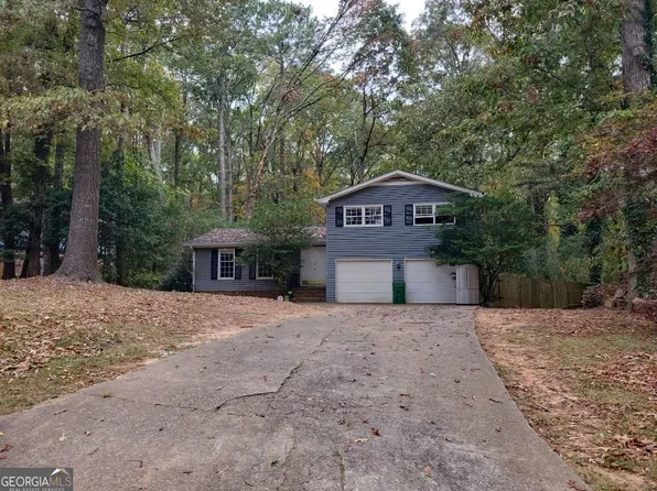 647 Bralorne Dr, Stone Mountain, GA 30087