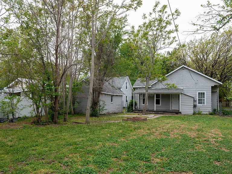 226 S Millwood Ave — Photo 17