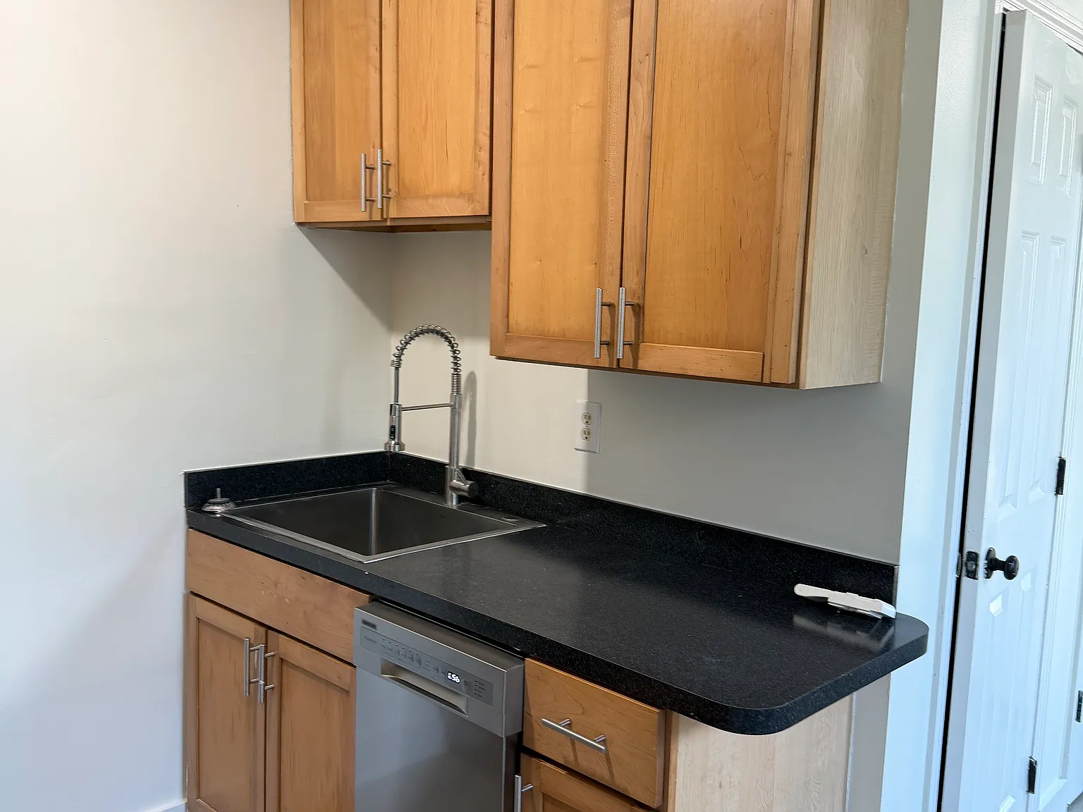 Studio, $1,775 — Photo 2