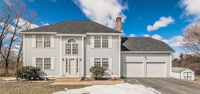 1st image of 7 Jefferson Dr