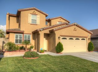 6943 Tailwind Ln, Fontana, CA 92336