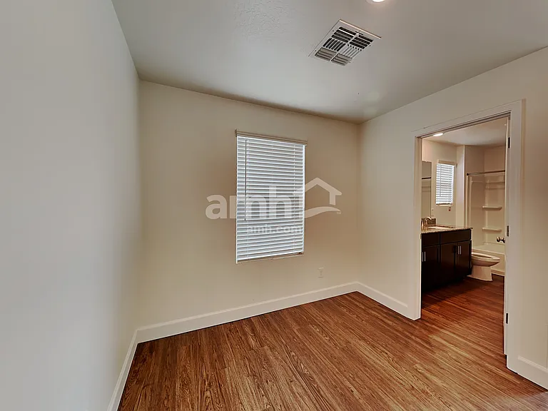 661 W Bosal Dr — Photo 9