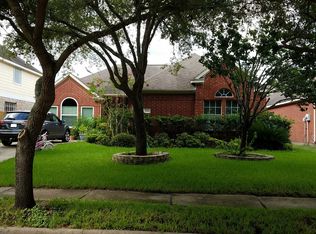 818 Featherbrook Ct, Sugar Land, TX 77479