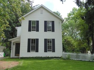 340 Bell St, Chagrin Falls, OH 44022