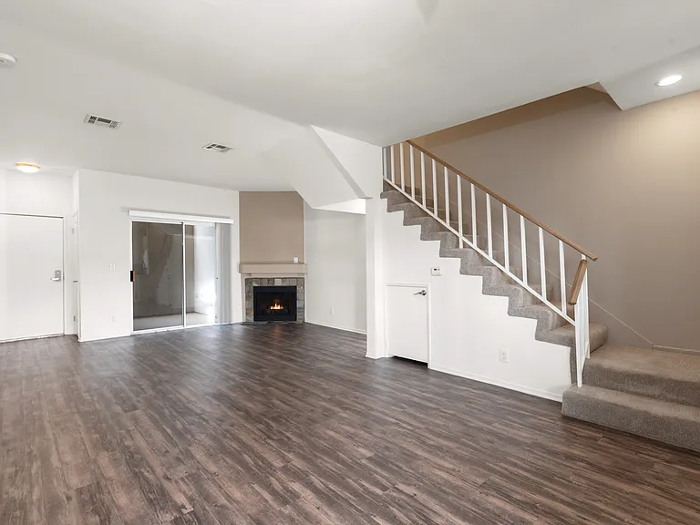 CentrePointe Apartments — Photo 23