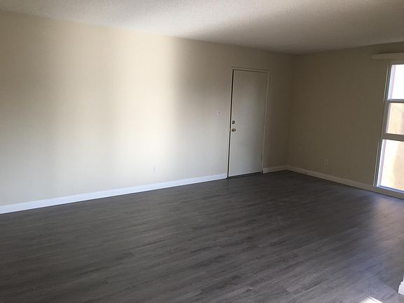 5th image of 20706 Eastwood Ct APT 8