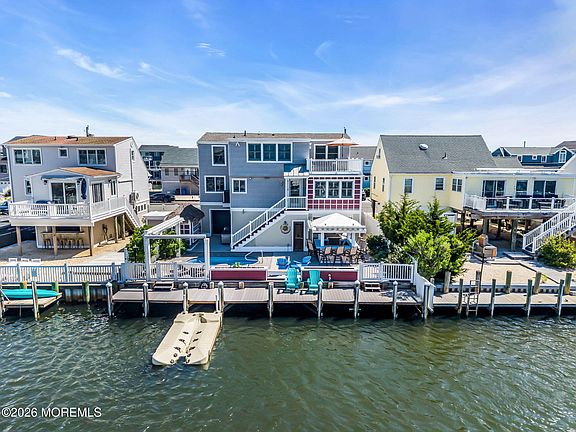 2nd image of 1299 Paul Boulevard