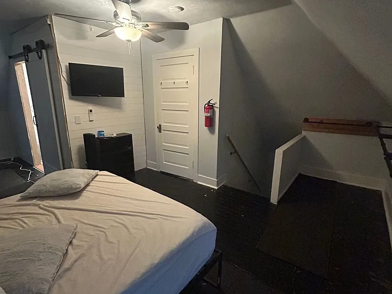 930 Ridge Ave — Photo 64