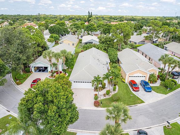 4th image of 168 Harbor Lake Cir