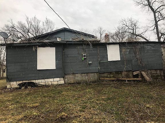 5th image of 5908 Cypress Pl