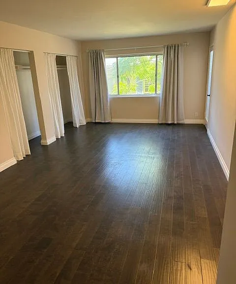 8371 Capistrano Ave — Photo 7
