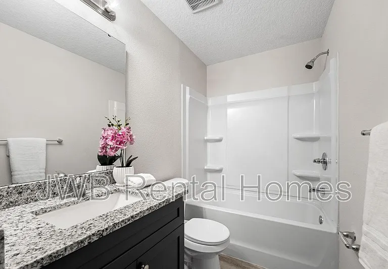 8704 7th Ave — Photo 15