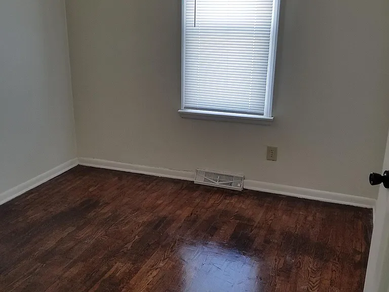 5901 N Highway Vv — Photo 11