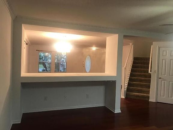 4th image of 1436 Blackwater Pond Dr