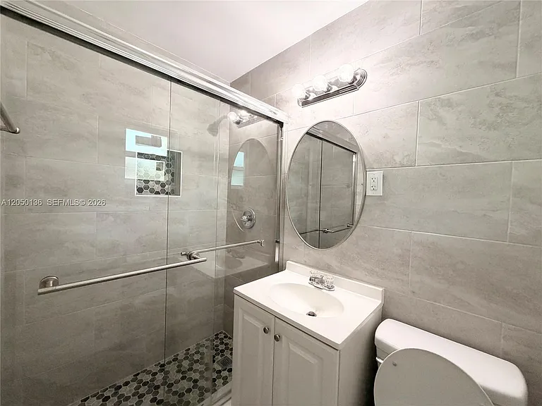 1632 NE 4th Pl #1 — Photo 7