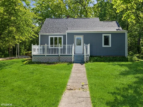 3215 West DRIVE, Lake Geneva, WI 53147