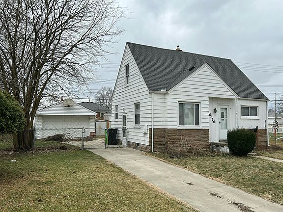 3rd image of 16666 Sarmorr St
