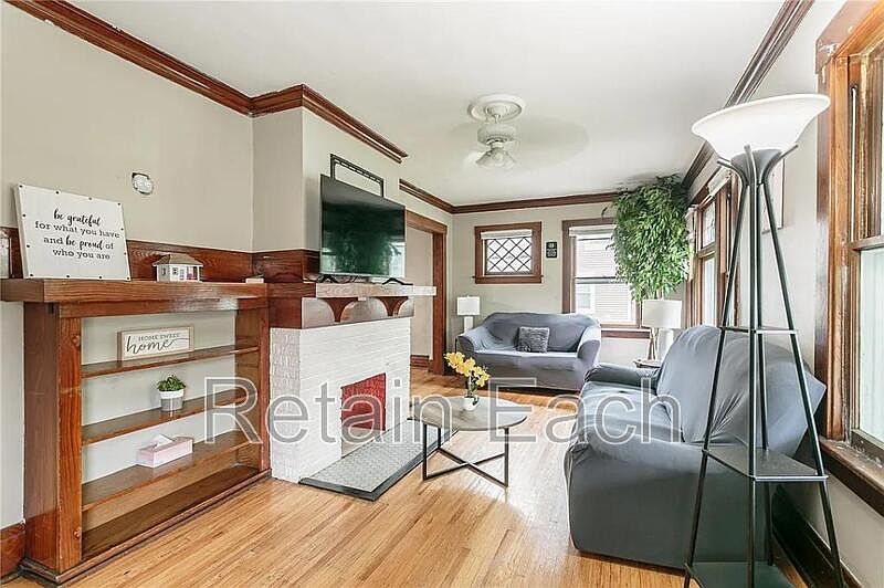 1st image of 320 Barton St