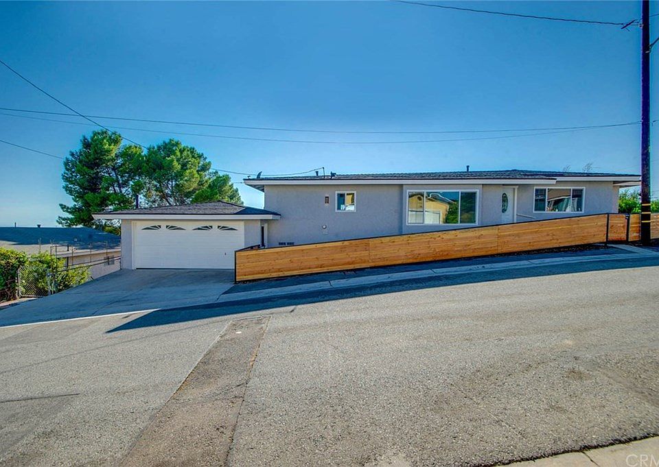 1st image of 3910 Dwiggins St