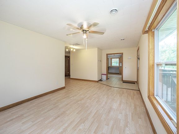 4th image of 40509 78th St