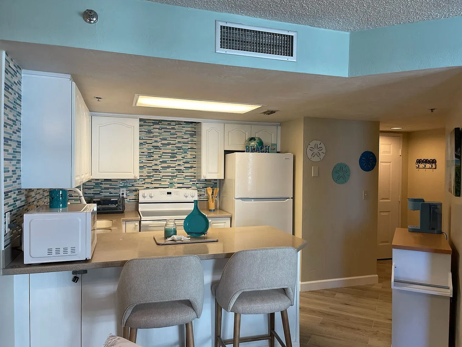 2 bed, 2.0 bath, 1097 sqft, $2,969 — Photo 3