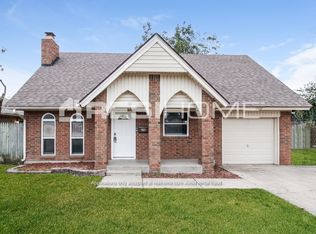 1028 NW 5th St, Moore, OK 73160