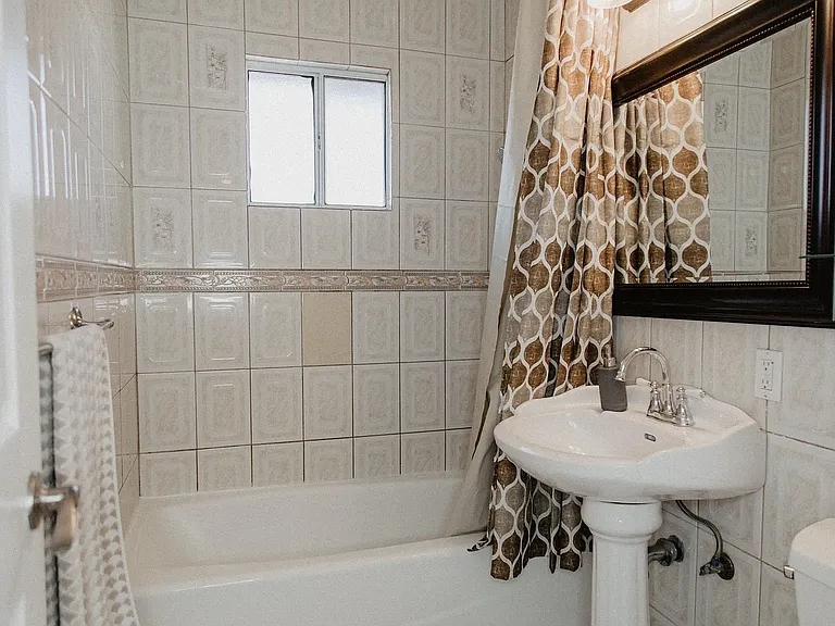 331 E Bluebell Pl — Photo 19