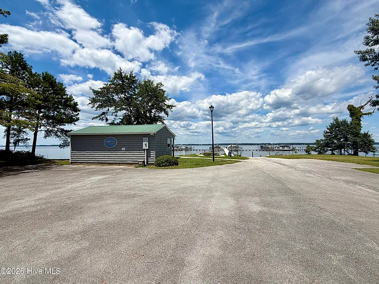 467 Eagle Trace Dr — Photo 21