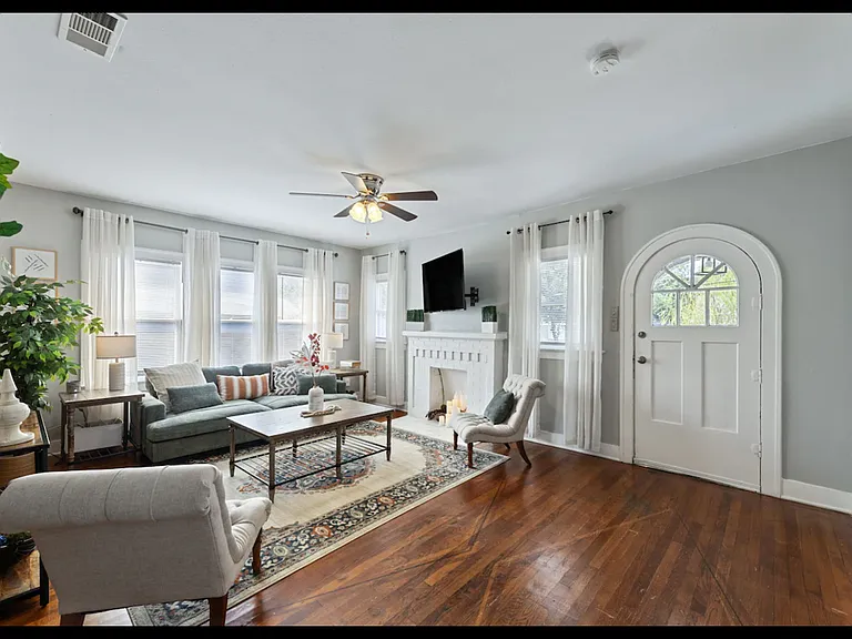 5110 Denton Dr — Photo 40