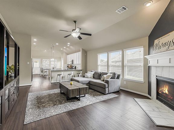4th image of 23710 Walnut Maze Ct