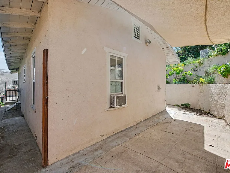 807 Annan Ter — Photo 22