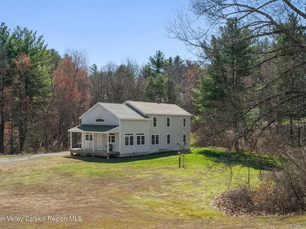 118 Hennett Road, Valatie, NY 12184