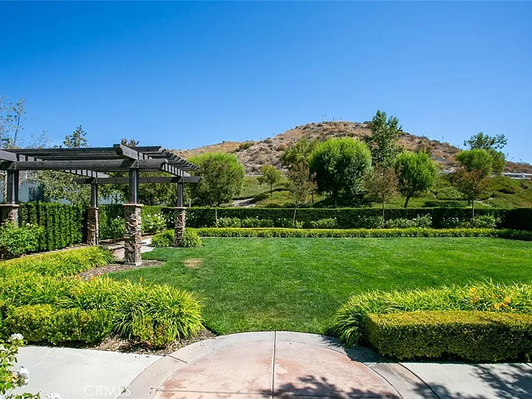 29208 Dakota Dr — Photo 42