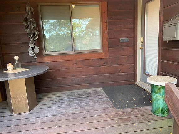 2nd image of 1714 S Brookhollow Dr
