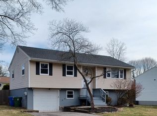 54 Brewster Dr, Middletown, NY 10940